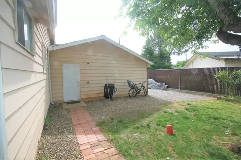 2864 King St, Redding, CA 96002 photo 19