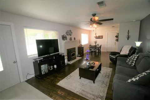 2864 King St, Redding, CA 96002 photo 2