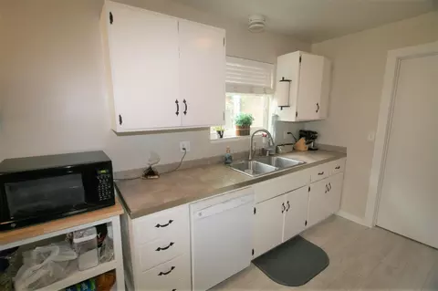 2864 King St, Redding, CA 96002 photo 8