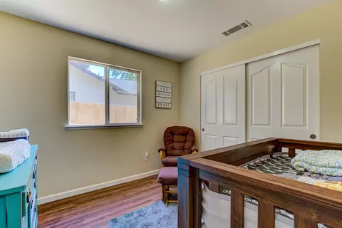 1937 Trumpet Dr, Redding, CA 96003 photo 16