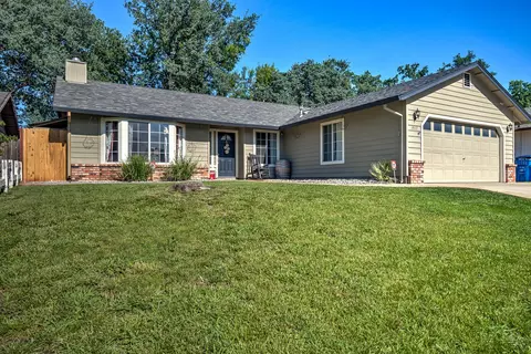 1937 Trumpet Dr, Redding, CA 96003 photo 1