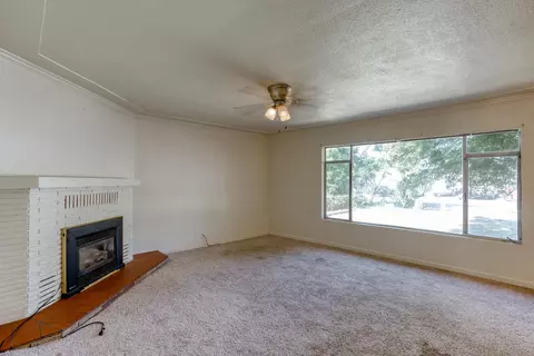 2199 Oxford Rd, Redding, CA 96002 photo 4