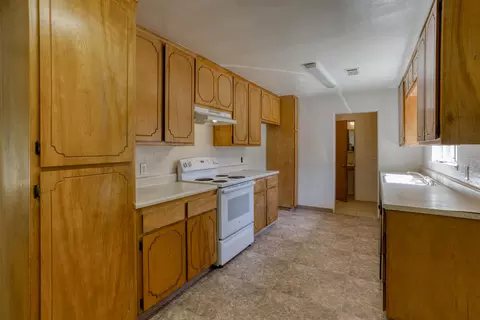 2199 Oxford Rd, Redding, CA 96002 photo 6