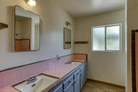 2199 Oxford Rd, Redding, CA 96002 photo 13
