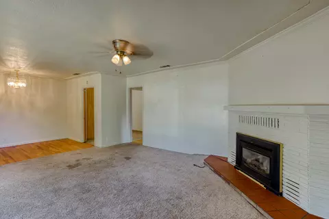 2199 Oxford Rd, Redding, CA 96002 photo 3