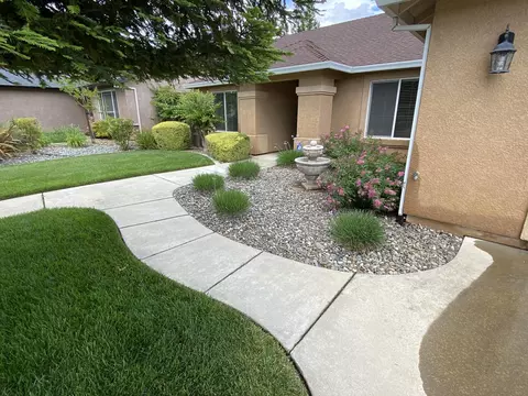 3365 Cockerill Dr, Redding, CA 96002 photo 2