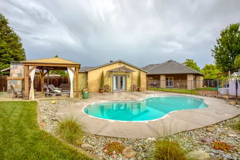 2618 Rhinestone Way, Redding, CA 96001 photo 40