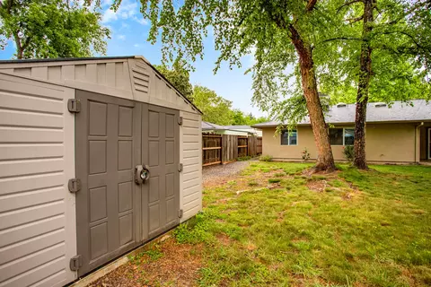 717 Coronado St, Redding, CA 96003 photo 17