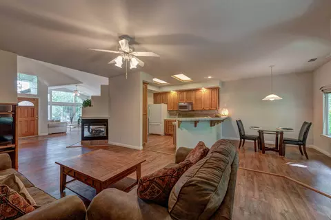 5791 Constitution Way, Redding, CA 96003 photo 7