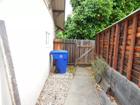 2130 Canal Dr, Redding, CA 96001 photo 42