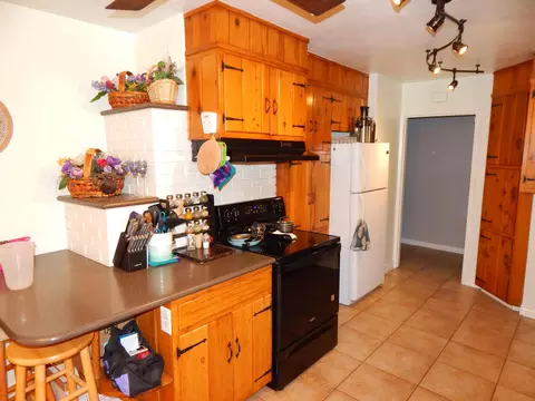 2130 Canal Dr, Redding, CA 96001 photo 8