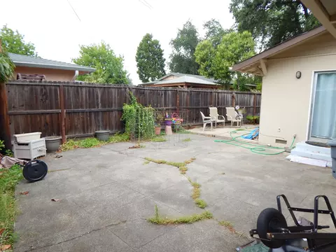 2130 Canal Dr, Redding, CA 96001 photo 43