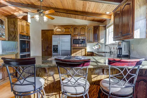 2505 Howard Dr, Redding, CA 96001 photo 6