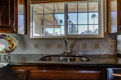 2505 Howard Dr, Redding, CA 96001 photo 7