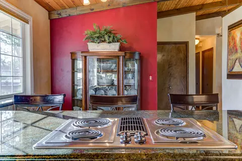 2505 Howard Dr, Redding, CA 96001 photo 8