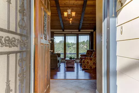 2505 Howard Dr, Redding, CA 96001 photo 4