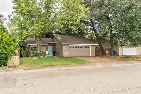 1729 Morningsun Dr, Redding, CA 96002 photo 3