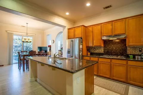 4564 Chinook Dr, Redding, CA 96002 photo 5