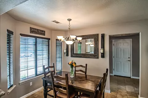 1028 Riviera Dr, Redding, CA 96001 photo 6