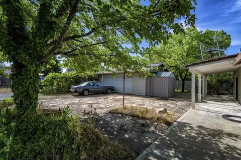 11557 Norton Ln, Redding, CA 96003 photo 27