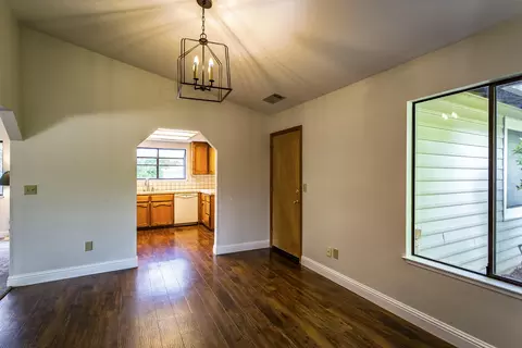 11557 Norton Ln, Redding, CA 96003 photo 8