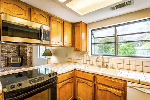 11557 Norton Ln, Redding, CA 96003 photo 11