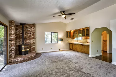 11557 Norton Ln, Redding, CA 96003 photo 13