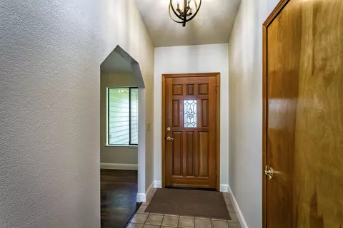 11557 Norton Ln, Redding, CA 96003 photo 7