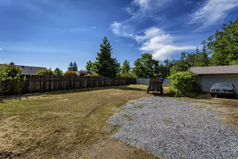 11557 Norton Ln, Redding, CA 96003 photo 29