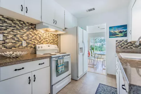 2437 California St, Redding, CA 96001 photo 13