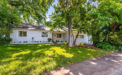 2437 California St, Redding, CA 96001 photo 5