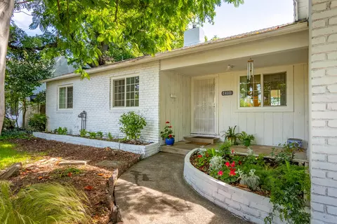 2437 California St, Redding, CA 96001 photo 3
