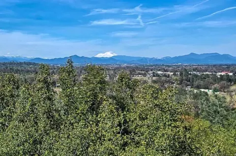 8809 Valley View Rd, Redding, CA 96001 photo 7