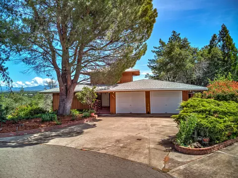 8809 Valley View Rd, Redding, CA 96001 photo 1