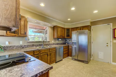 8809 Valley View Rd, Redding, CA 96001 photo 13