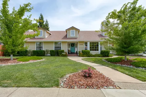 2125 Cumberland Dr, Redding, CA 96001 photo 1