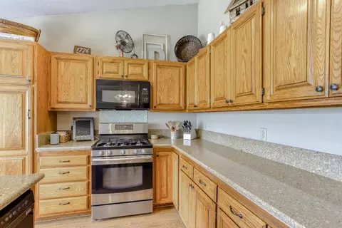 2125 Cumberland Dr, Redding, CA 96001 photo 67