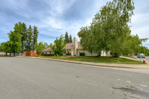 2125 Cumberland Dr, Redding, CA 96001 photo 29