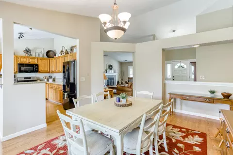 2125 Cumberland Dr, Redding, CA 96001 photo 10