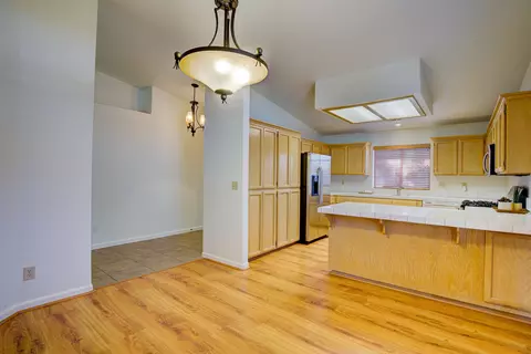 1762 Almaden Dr, Redding, CA 96001 photo 5