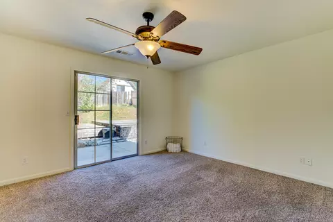 1762 Almaden Dr, Redding, CA 96001 photo 9
