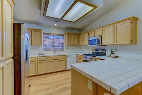 1762 Almaden Dr, Redding, CA 96001 photo 3