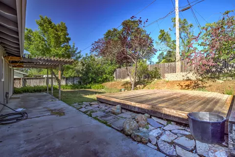 1762 Almaden Dr, Redding, CA 96001 photo 17