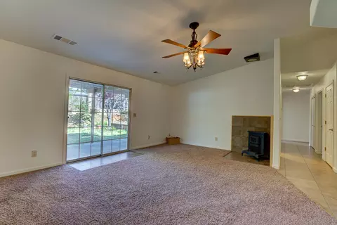 1762 Almaden Dr, Redding, CA 96001 photo 8