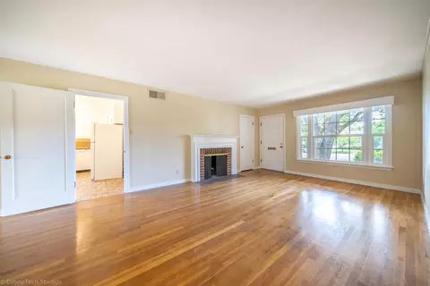 845 Lakeview Dr, Redding, CA 96001 photo 4