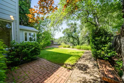 845 Lakeview Dr, Redding, CA 96001 photo 17