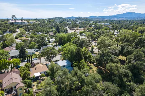 845 Lakeview Dr, Redding, CA 96001 photo 26