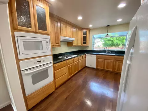 4055 Meander Dr, Redding, CA 96001 photo 3