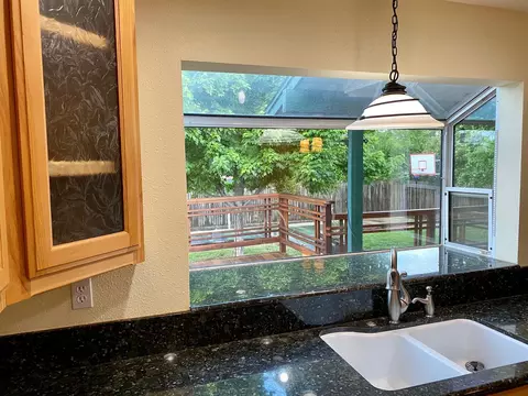 4055 Meander Dr, Redding, CA 96001 photo 4