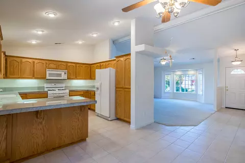 3924 Bristol Dr, Redding, CA 96002 photo 8